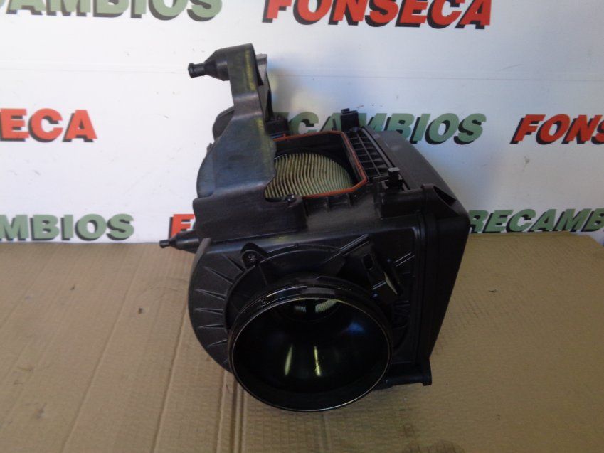 CAJA FILTRO AIRE / CAUDALÍMETRO MERCEDES BENZ CLA 45 2014 W117 Ref. A1330900001