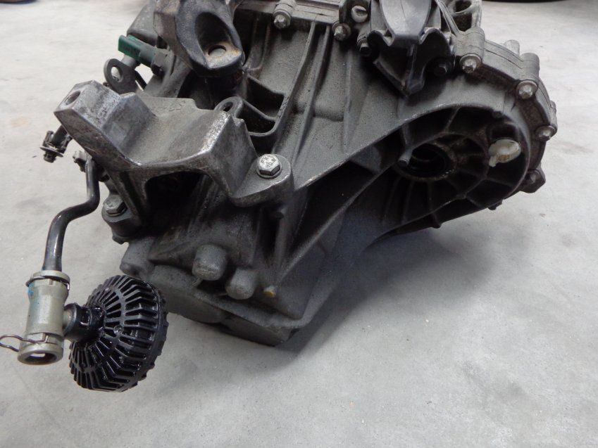 CAJA DE CAMBIOS RENAULT MEGANE 3 2010 1500dci 110cv 200.000Kms Ref. TL4A040 MANUAL 6V