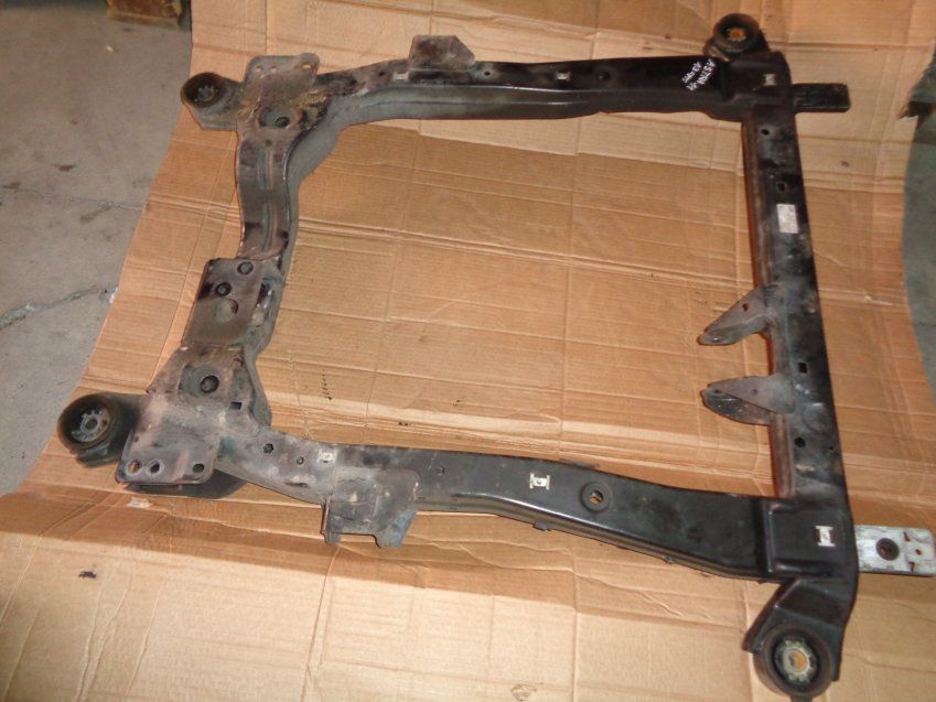 CUNA / PUENTE DELANTERO OPEL ASTRA J 2011 1