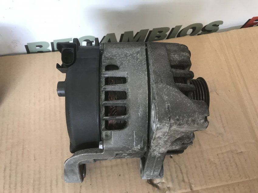 ALTERNADOR BMW SERIE 5 2008 E60 E61 520d 177cv   Valeo   Ref. 7802261