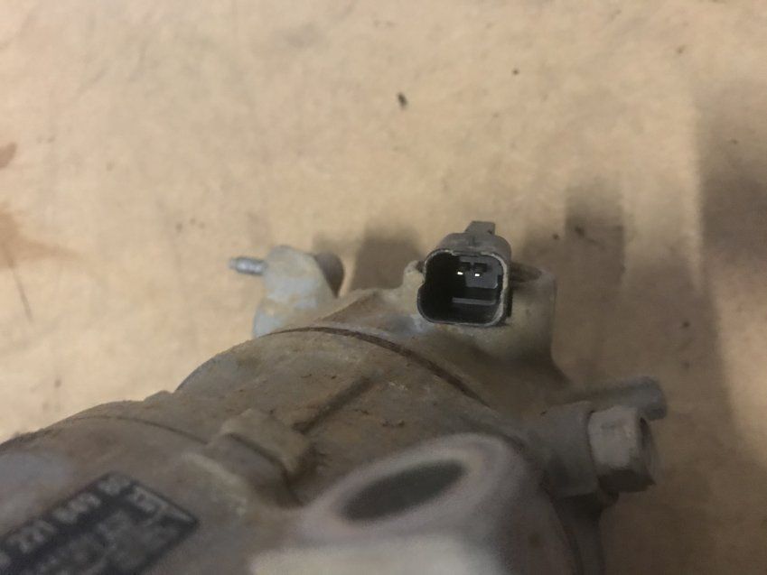 COMPRESOR AC PEUGEOT 208 I 2018 1.2 Gasolina Usado Ref. 9818677980