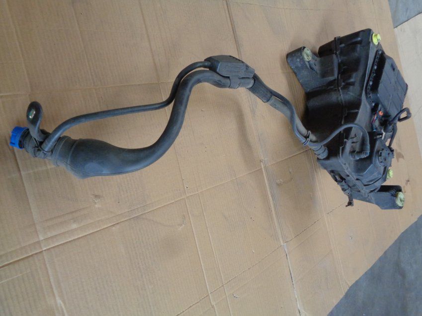 DEPOSITO ADBLUE CITROEN BERLINGO 2019 1
