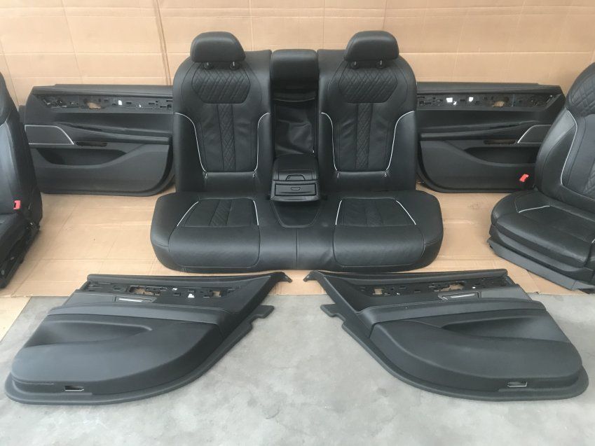 ASIENTOS CON TAPIZADOS BMW SERIE 7 2018 G11 PACK M   Delanteros totalmente electricos, con 2 memorias, calefactables y ventilados. Traseros calefactables