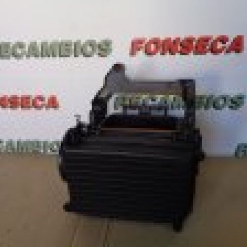 CAJA FILTRO AIRE / CAUDALÍMETRO MERCEDES BENZ CLA 45 2014 W117 Ref. A1330900001