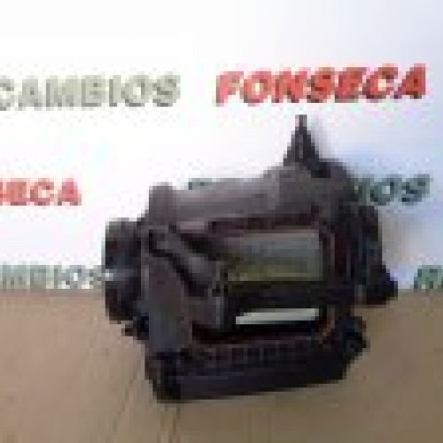 CAJA FILTRO AIRE / CAUDALÍMETRO MERCEDES BENZ CLA 45 2014 W117 Ref. A1330900001