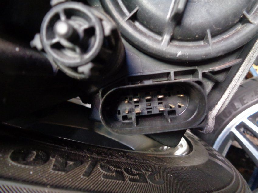 FARO MERCEDES BENZ CLASE CLA 2014 W117 XENÓN ORIGINAL Ref