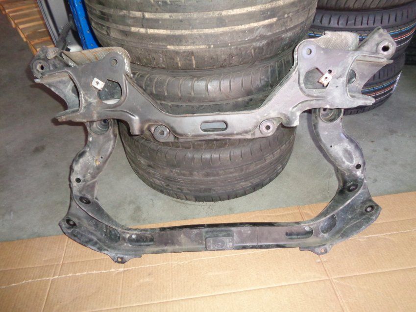 CUNA / PUENTE DELANTERO MERCEDES CLASE E 2004 W211 5