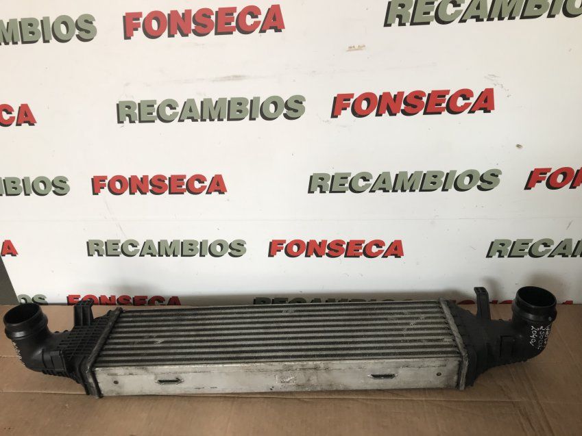 RADIADOR INTERCOOLER MERCEDES BENZ CLASE E 2011 W212 250cdi 204cv Ref. A2045000200