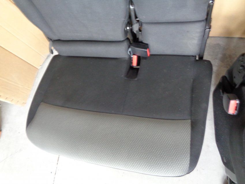 ASIENTOS RENAULT KANGOO 2018 CON TAPIZADOS Y  DE 3 PLAZAS