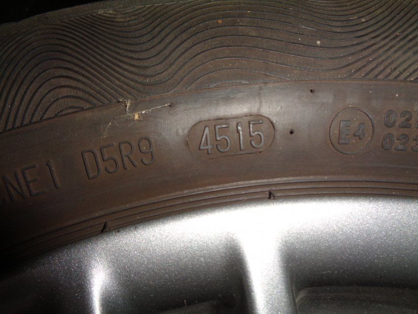 LLANTAS RENAULT MEGANE III GT LINE 205/55 R17 95V NEUMATICOS CONTINENTAL 3 BUEN ESTADO 1 CAMBIAR