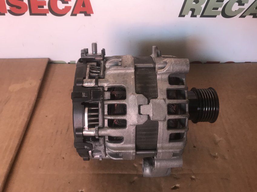 ALTERNADOR BMW 730d xdrive 2018 G11 Ref. Bosch 0125815004