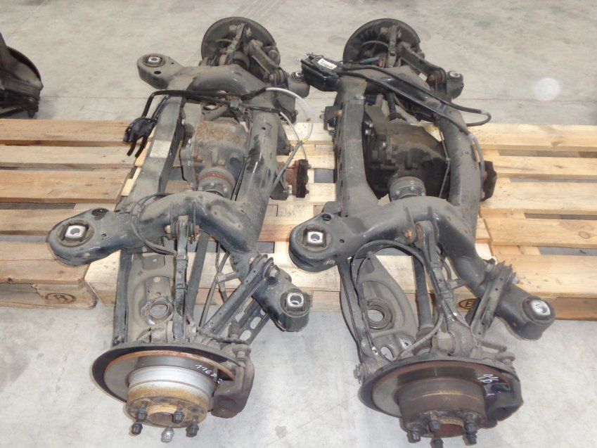 EJE TRASERO COMPLETO BMW SERIE 1 2010 116d E81 / E82 / E87