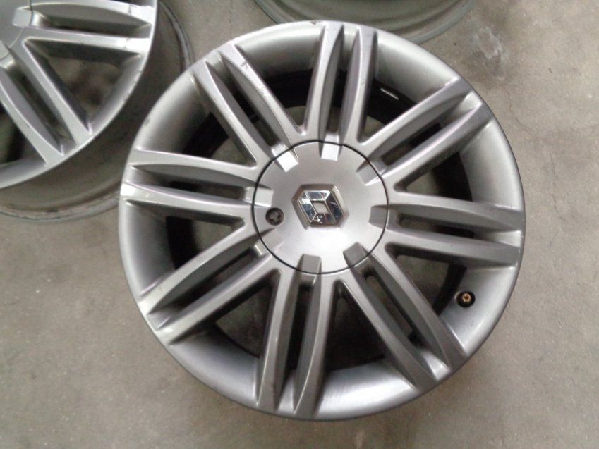 LLANTAS RENAULT CLIO III 2011 4 LLANTAS EN 16" VERSION GT