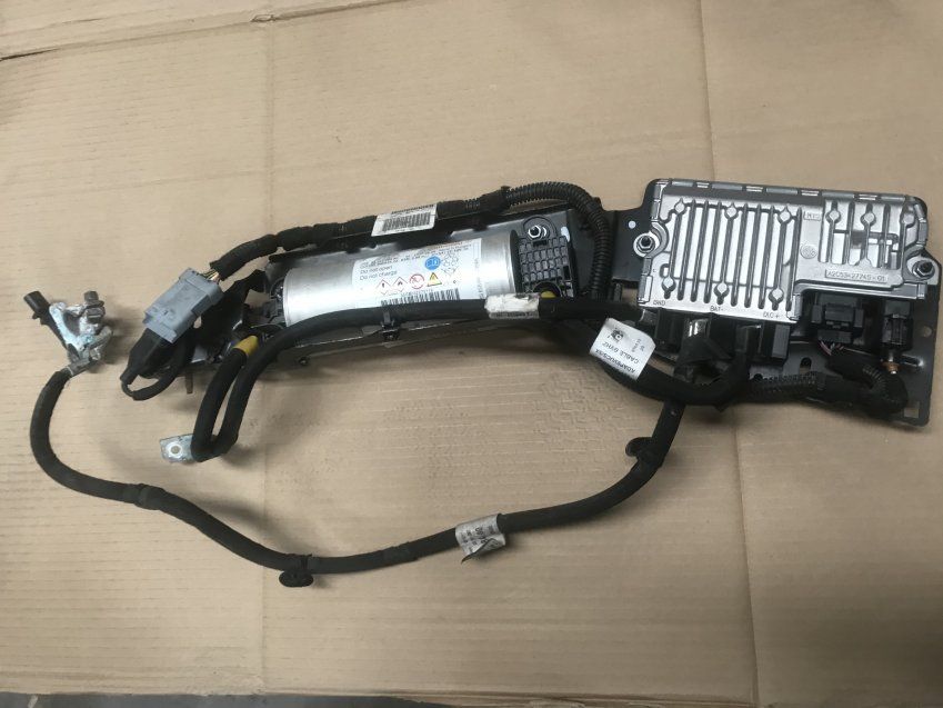 UNIDAD CONTROL START STOP PEUGEOT 308 II 2018 1.6hdi    Marca Continental   Ref. 9801739380