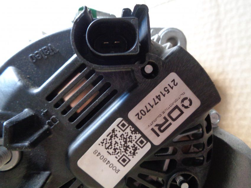 ALTERNADOR BMW SERIE 6 2008 635d E63 140.000Kms MARCA VALEO Ref. 2151471702