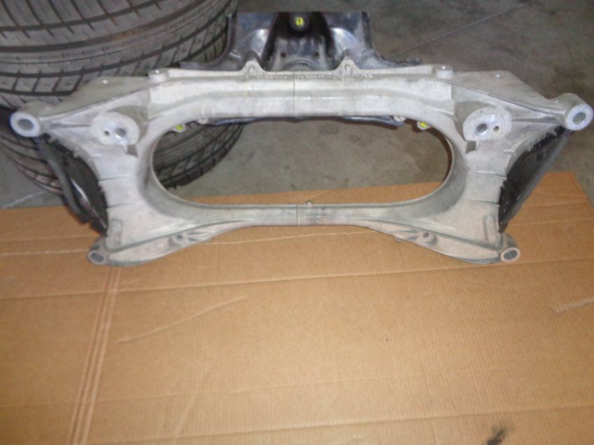 CUNA / PUENTE DELANTERO LEXUS IS300h 2013 52