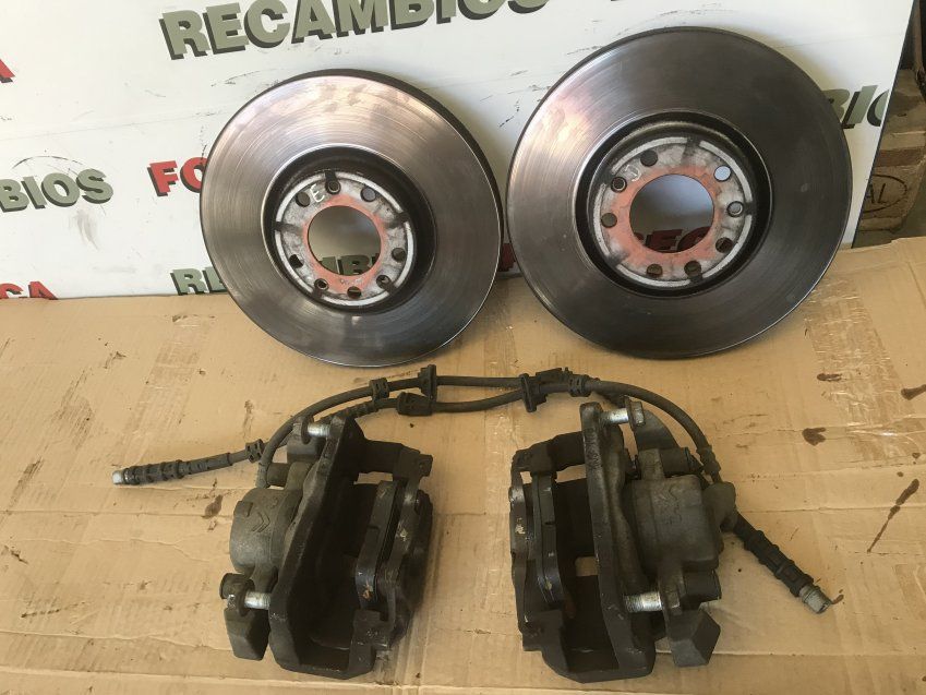 DISCOS Y PINZAS FRENO DELANTEROS CITROEN C5 AIRCROSS 2019 1.6turbo 180cv   Discos de 300mm