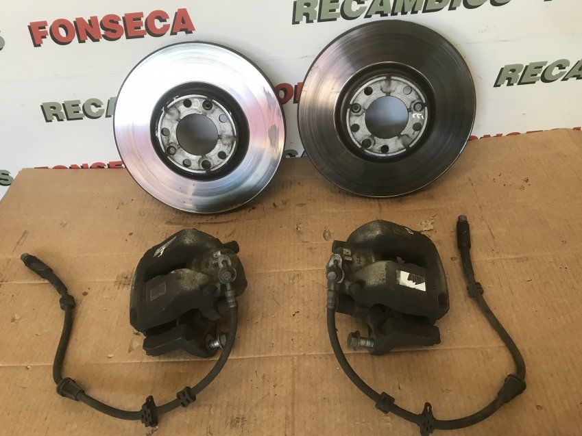 DISCOS Y PINZAS FRENO DELANTEROS CITROEN C4 PICASSO 2017 2.0hdi 150cv USADO   FRENADA DE 300mm