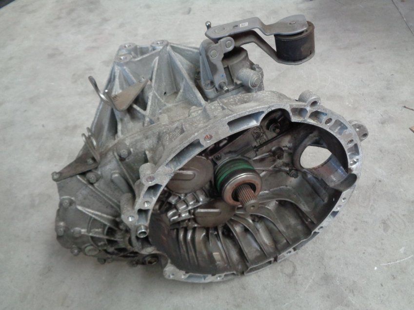 CAJA CAMBIO MANUAL 6V MERCEDES BENZ CLASE A 2015 W176 180cdi 109cv 131.000Kms