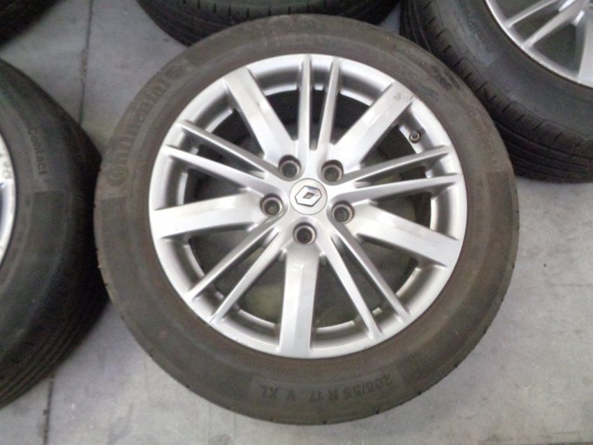 LLANTAS RENAULT MEGANE III GT LINE 205/55 R17 95V NEUMATICOS CONTINENTAL 3 BUEN ESTADO 1 CAMBIAR