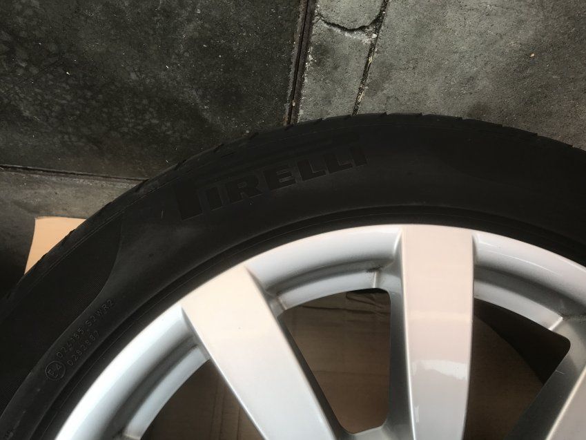 LLANTAS PORSCHE CAYENNE 20" con 4 Neumáticos Pirelli Pzero 275/45ZR20 (110Y) EN BUEN ESTADO