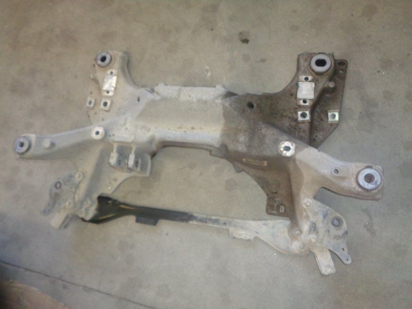 CUNA / PUENTE DELANTERO PEUGEOT 407 2008 2.0hdi 136cv