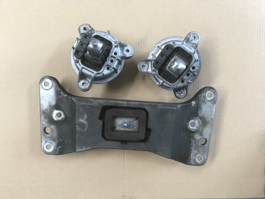 SOPORTES MOTOR / CAJA CAMBIOS BMW 520d 2012 F10 F11 Ref. 139811   Ref. 6781222