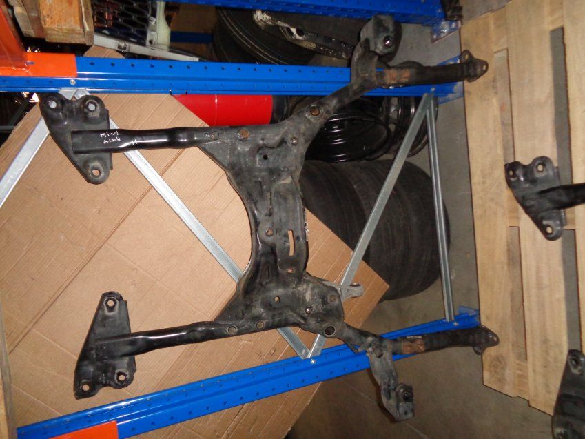 CUNA / PUENTE DELANTERO MINI ALL4 2011 R60 1.6d 105.000Kms