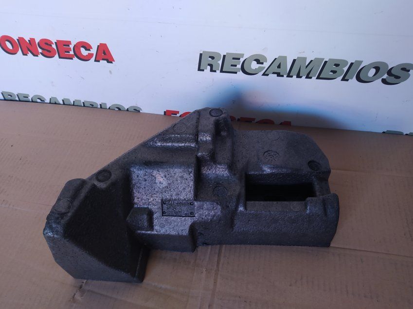 GATO CON LLAVE Y SOPORTE ORIGINAL OPEL CORSA D 2010 Ref. 13299889