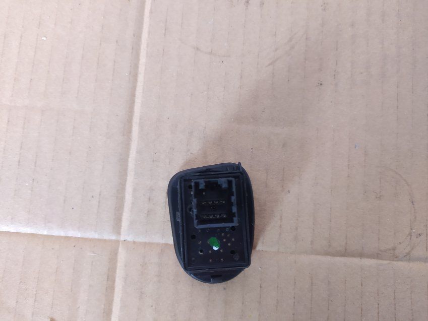 BOTÓN REGULACIÓN RETROVISORES FIAT 500 2019