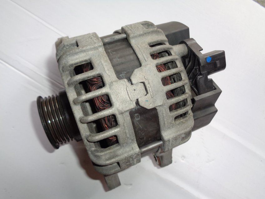 ALTERNADOR MERCEDES BENZ CLASE CLA 2014 W117 220CDI MARCA BOSCH   REF. A0009063322