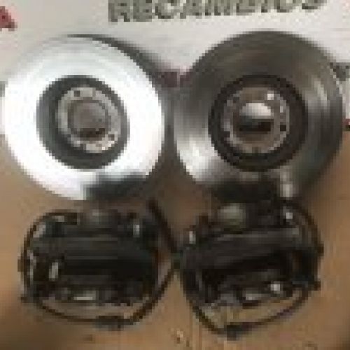 DISCOS Y PINZAS FRENO DELANTEROS PEUGEOT 3008 2021 1.5hdi 130cv USADO   DISCOS DE 300mm