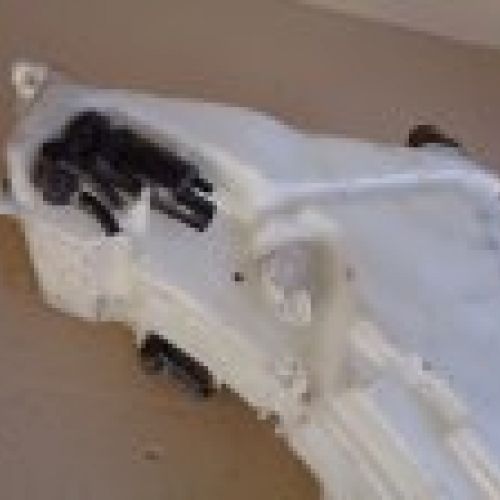 DEPOSITO LIMPIA PARABRISAS DELANTERO RANGE ROVER SPORT 2015 3.0D V6 L494