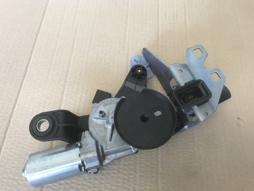 MOTOR LIMPIA TRASERO PORTON MALETERO BMW F11 Ref. 7213233