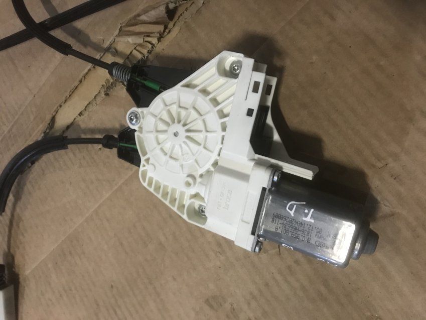 ELEVALUNAS TRASERO DERECHO AUDI A5 2015