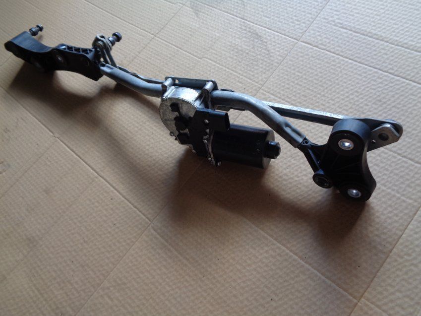 MOTOR LIMPIA DELANTERO BMW SERIE 6 2008 E63 MARCA VALEO Ref. 405.125