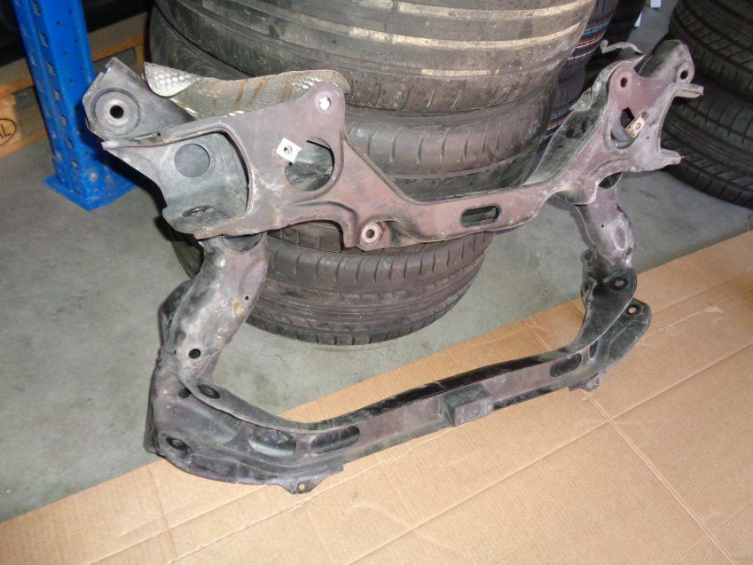 CUNA / PUENTE DELANTERO MERCEDES CLASE E 2004 W211 5