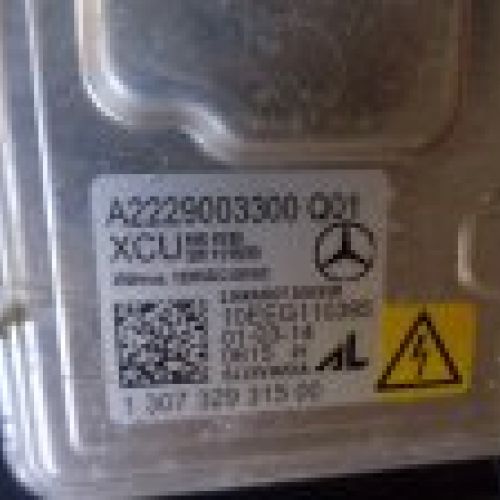 FARO MERCEDES BENZ CLASE CLA 2014 W117 XENÓN ORIGINAL Ref