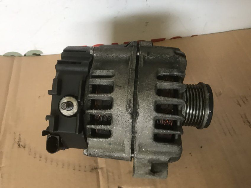 ALTERNADOR BMW SERIE 5 2012 520d F10 F11 Marca Valeo   Ref. 8507625