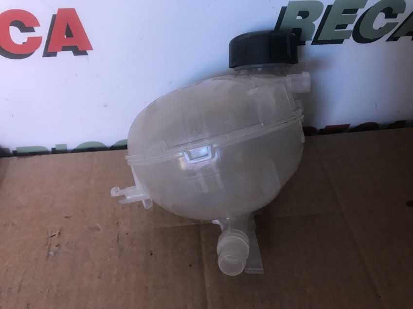 VASO EXPANSION PEUGEOT 208 II 2020 1.2 Gasolina 26.500Kms Ref. 9824198680   9824316180