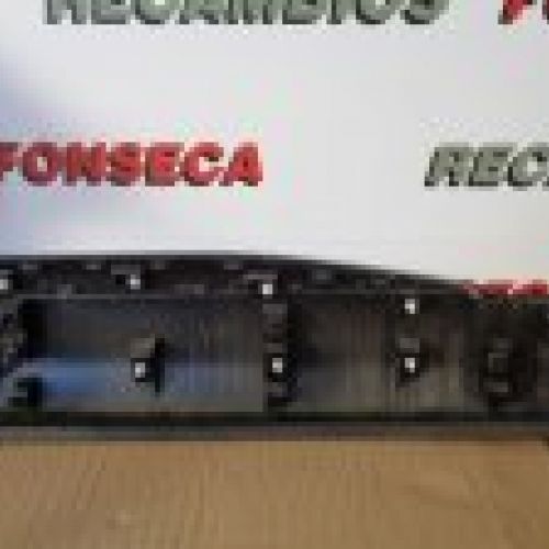 MOLDURA EXTERIOR PUERTA TRASERA DERECHA PEUGEOT 2008 II 2020