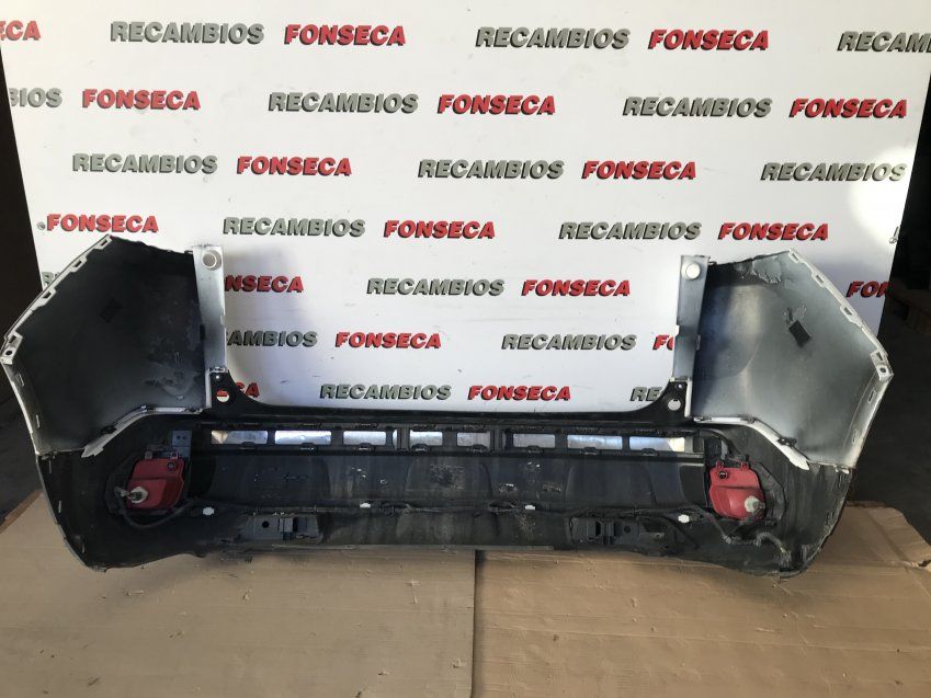 DEFENSA TRASERA PEUGEOT 3008 II 2017 Ref. 9811865077 Con Sensores Parking