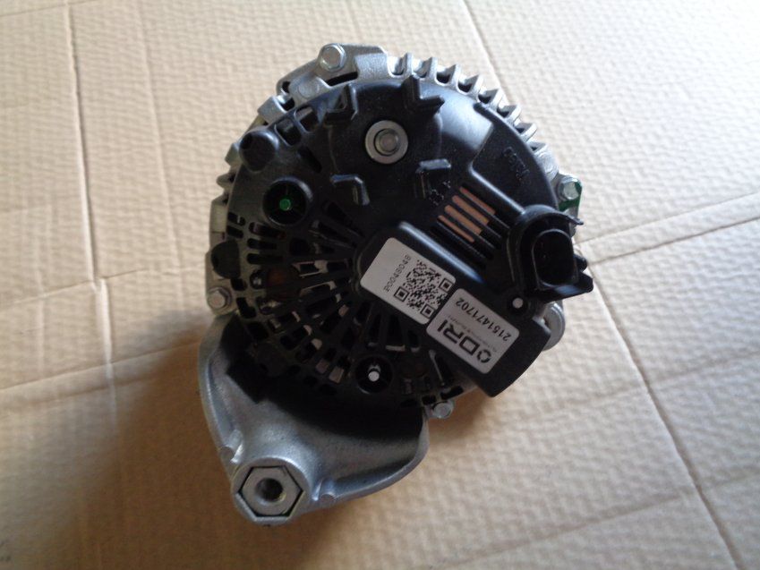 ALTERNADOR BMW SERIE 6 2008 635d E63 140.000Kms MARCA VALEO Ref. 2151471702