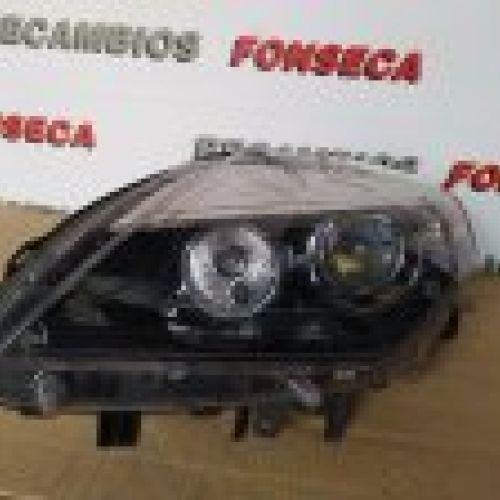 FARO RENAULT LAGUNA III 2011 XENON Izquierdo Ref. 260602475R