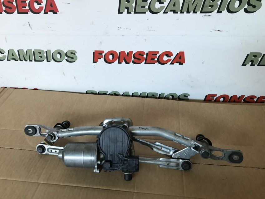 MOTOR LIMPIA PARABRISAS DELANTERO FIAT 500X Sport 2020 Ref Motor 0390243562   Ref Estructura 52063174