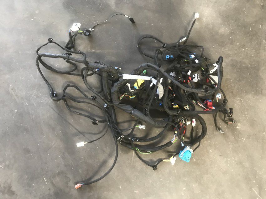 INSTALACION COMPLETA CITROEN C5 AIRCROSS 2019 1.6 turbo 180cv Ref Caja Fusibles / Reles 9804846880