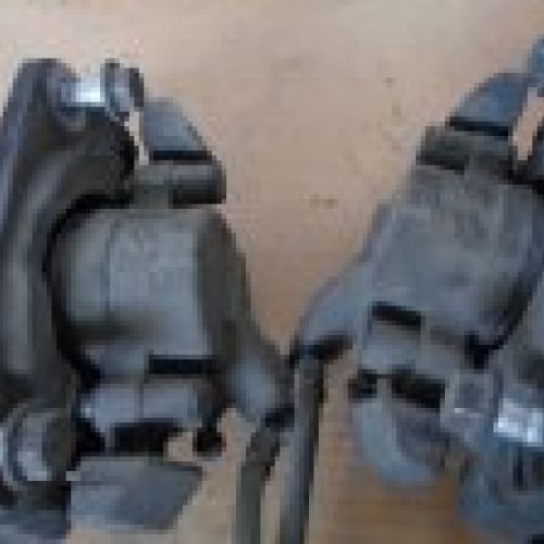 DISCOS Y PINZAS FRENO DELANTEROS CITROEN BERLINGO 2019 1