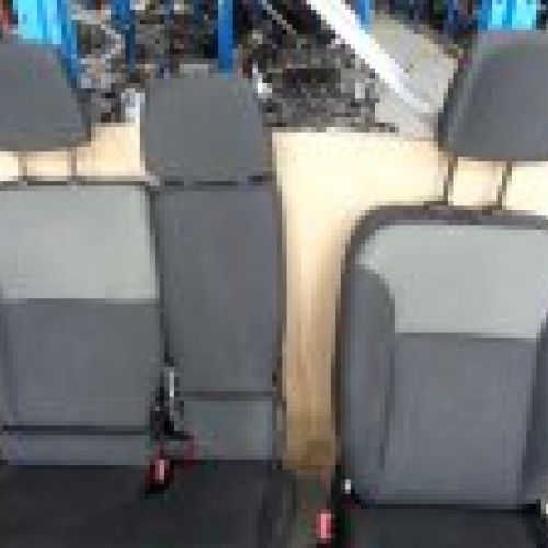 ASIENTOS RENAULT KANGOO 2018 CON TAPIZADOS Y  DE 3 PLAZAS