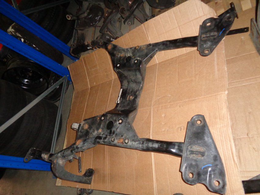 CUNA / PUENTE DELANTERO MINI ALL4 2011 R60 1