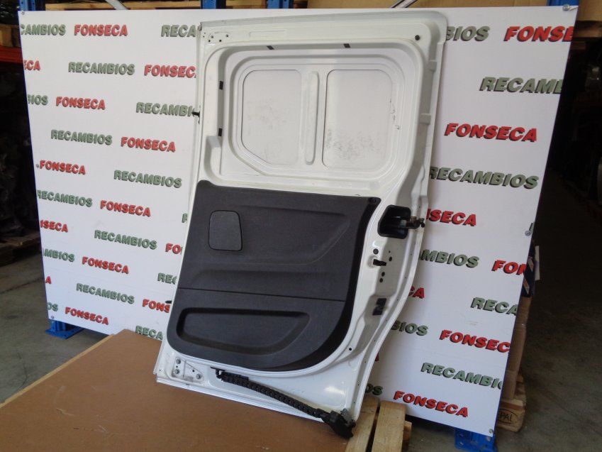 PUERTA LATERAL CITROEN BERLINGO 2019